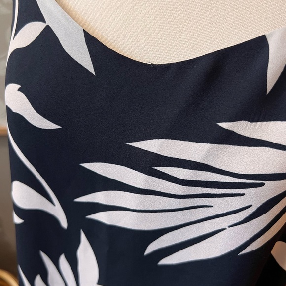 LOFT racer back tank navy/white XS - Picture 2 of 4